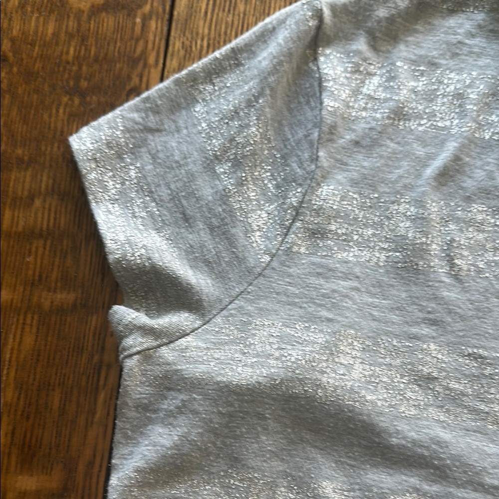 3/$15 V-neck Top Silver Metallic Grey NY &Co Short Sleeve Sz XL - Picture 4 of 9
